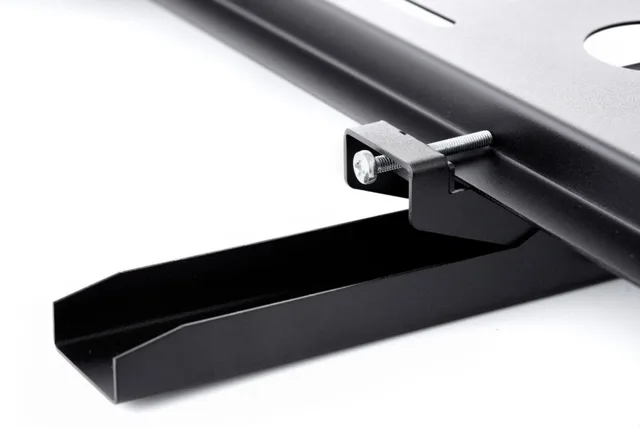 Edbak Universal Portrait Wall Mount for 40-75” Screens 